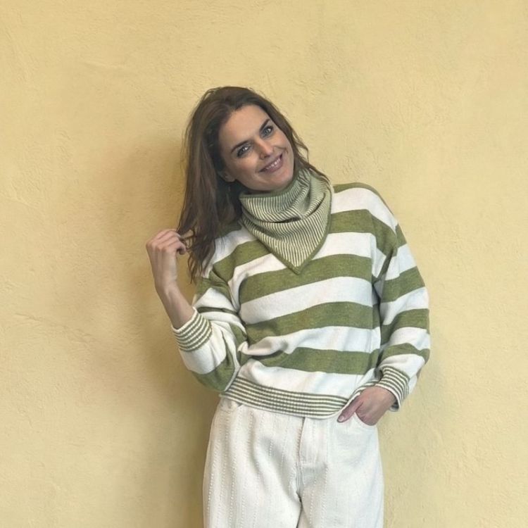 pull striped olive