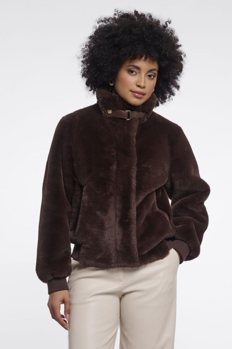 Short faux fur jacket Coffee roast 