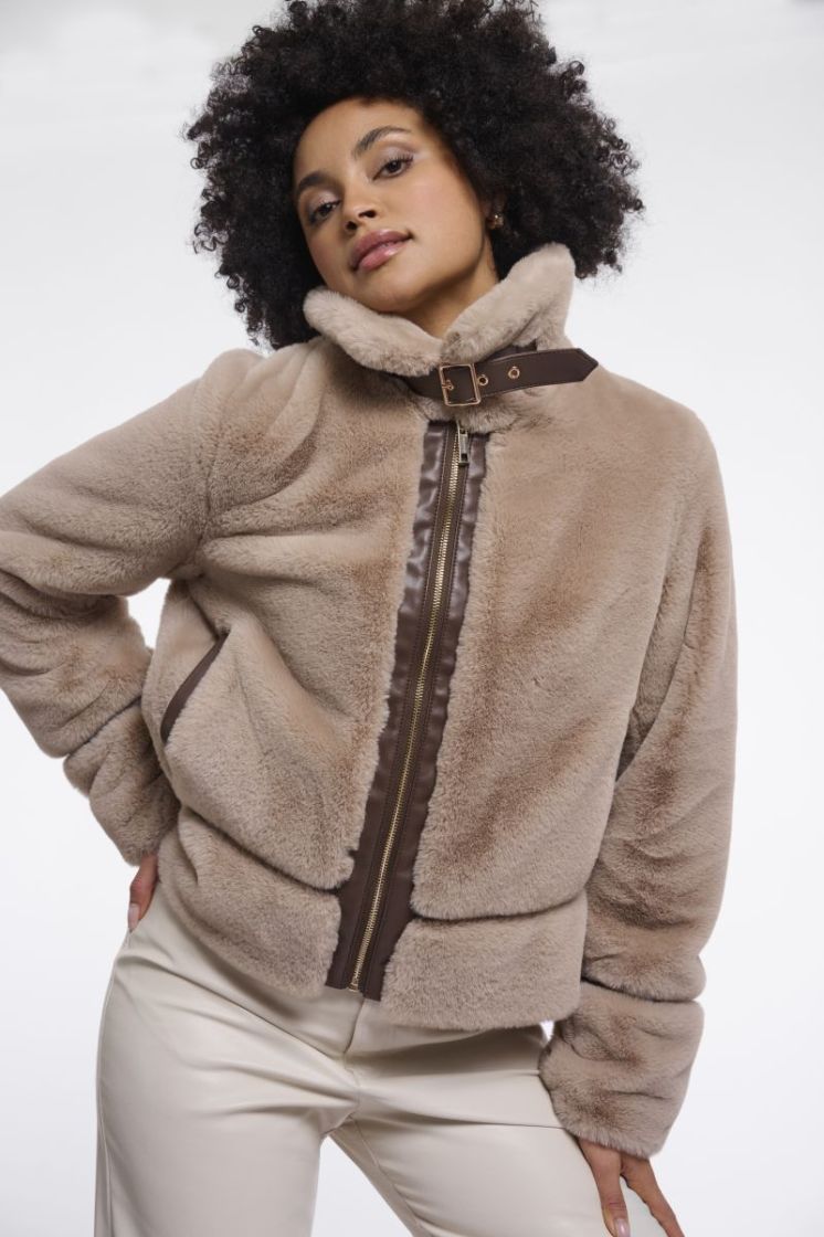 Short faux fur jacket Oat 
