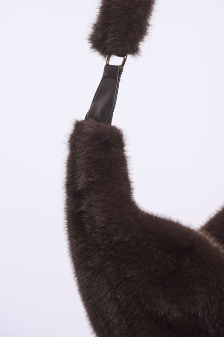 Faux fur crossbody bag Coffee roast 