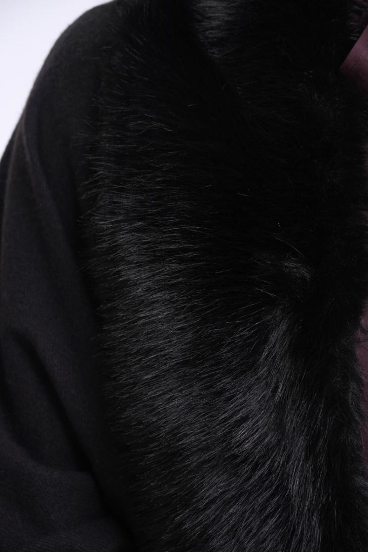 Cape with faux fur Black 