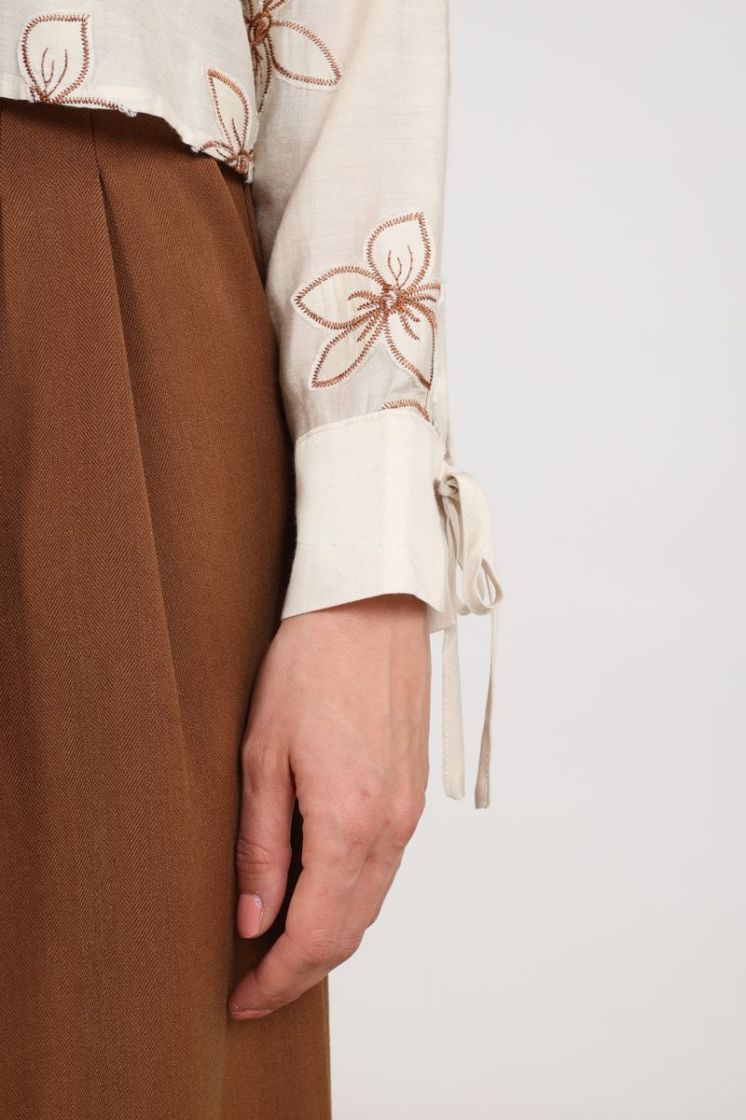 BAILEY BLOUSE FLOWER 9 Sand