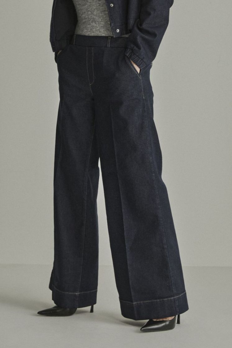 LIZZY D156 - Indigo B