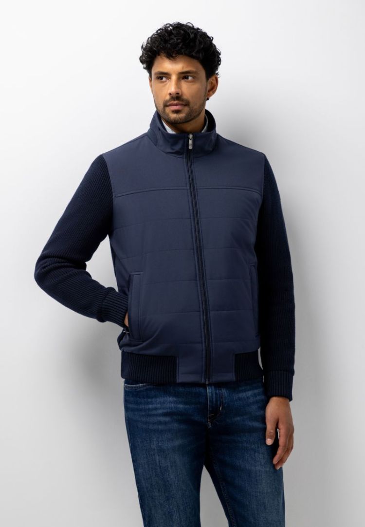 Vesten 5900 donkerblau